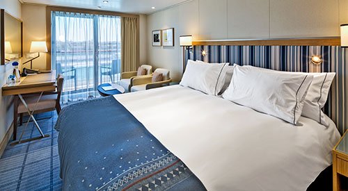 https://www.vikingcruisescanada.com/oceans/images/CC_STAR_Deluxe_Veranda_Bed_500x275_tcm27-78198.jpg